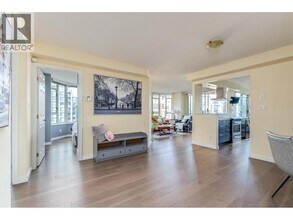 888 Hamilton St in Vancouver, BC - Building Photo - Building Photo