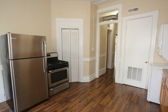2269 N Lincoln Ave in Chicago, IL - Building Photo - Building Photo