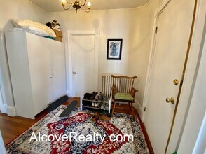 95 Belmont St, Unit 1 in Somerville, MA - Foto de edificio - Building Photo