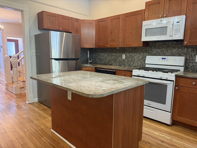 60 Astor Pl in Jersey City, NJ - Building Photo - Building Photo