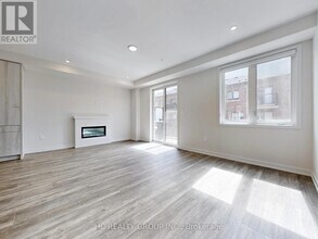 20 Bullata Ln in Richmond Hill, ON - Building Photo - Building Photo