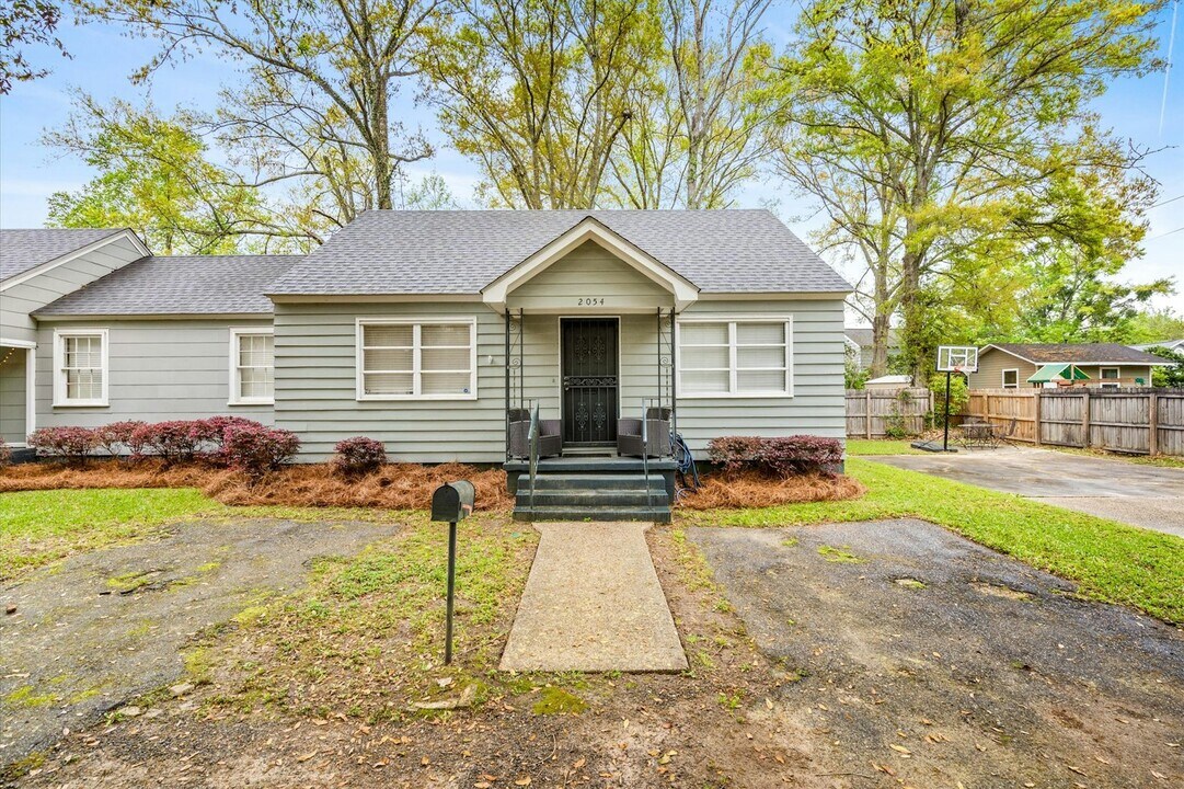 2054 Emogene St in Mobile, AL - Building Photo
