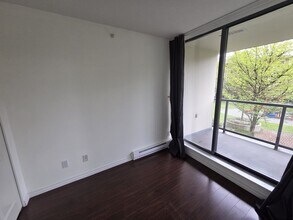 3588 Crowley Dr in Vancouver, BC - Building Photo - Building Photo