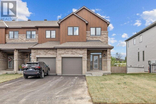 370 Rue Labelle St in Embrun, ON - Building Photo - Building Photo