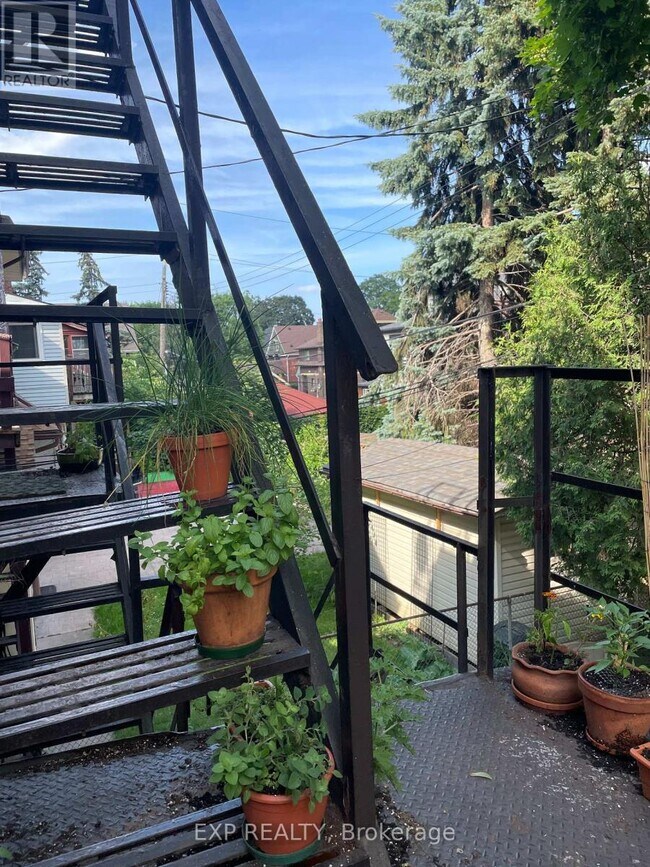 53 Proctor Blvd in Hamilton, ON - Building Photo - Building Photo