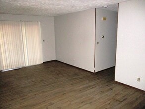 1600 Northbrook Dr in Normal, IL - Building Photo - Building Photo