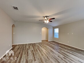 2013 Deniro Dr in Fort Worth, TX - Building Photo - Building Photo