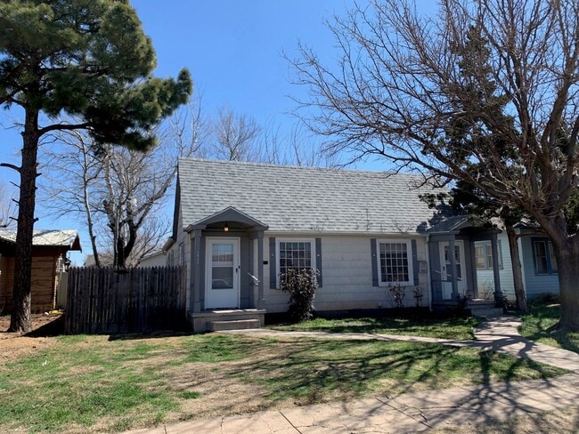 property at 1411 S Ong St