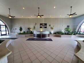 1 Renaissance Pl in Palatine, IL - Building Photo - Building Photo