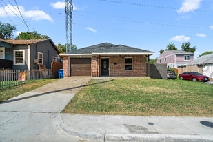 417 Cleaves St in Dallas, TX - Building Photo