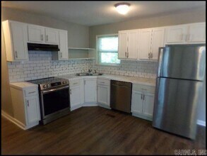 7410 Valley Dr in Little Rock, AR - Building Photo - Building Photo