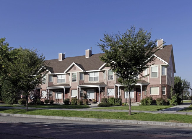 Smith Villas in Ogden, UT - Building Photo - Building Photo