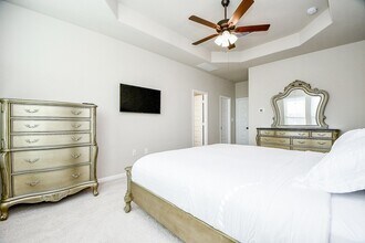 2033 Millbridge Spring Ln in Houston, TX - Building Photo - Building Photo