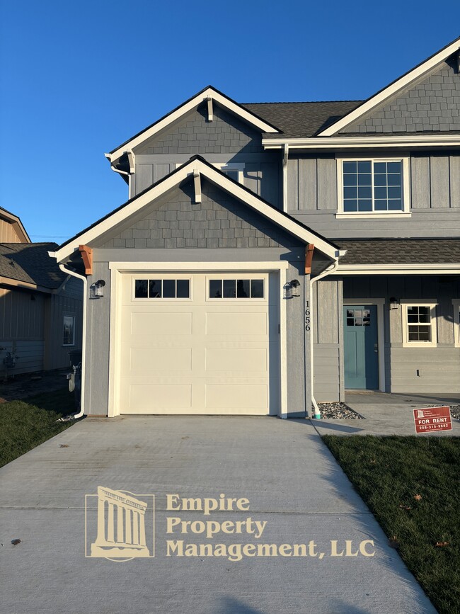 property at 1656 Irvine St