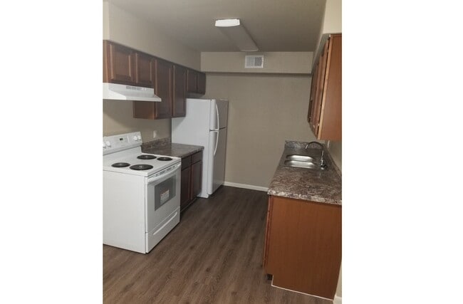 15027 Quail Ridge Rd in Danbury, TX - Foto de edificio - Building Photo