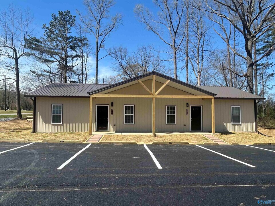 216 Mat Morrow Rd in Arab, AL - Building Photo