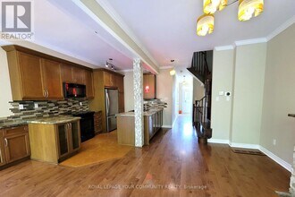 755 John Cole Ct in Newmarket, ON - Building Photo - Building Photo