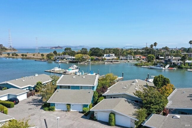 39 Porto Bello Dr in San Rafael, CA - Building Photo - Building Photo