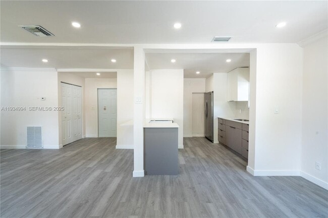 2250 NW 154th St in Opa Locka, FL - Building Photo - Building Photo