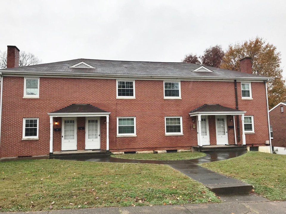 2722 Cedarhurst Ave in Roanoke, VA - Building Photo