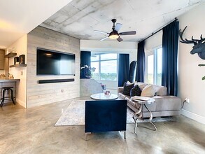 525 E Jackson St in Orlando, FL - Building Photo - Building Photo