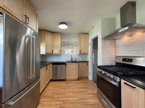 9565 N Kellogg St in Portland, OR - Building Photo - Building Photo