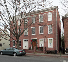 319 Farnsworth Ave Apartments