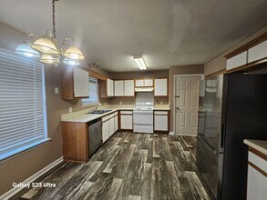 1209 Akins Ridge Dr in La Vergne, TN - Building Photo - Building Photo