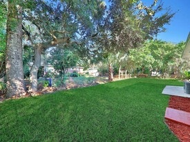 6331 Pine Summit Dr in Jacksonville, FL - Building Photo