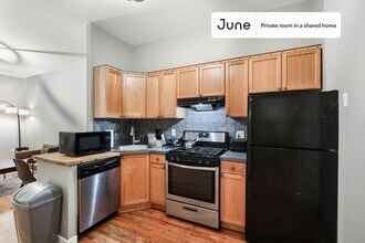 Room in Shared 4 bed/2 bath home, Unit B in Brooklyn, NY - Foto de edificio - Building Photo