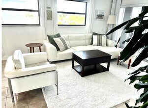 1975 SE 3rd St in Deerfield Beach, FL - Foto de edificio - Building Photo