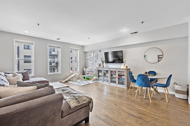 901 Madison St in Hoboken, NJ - Building Photo - Building Photo