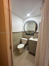 1572 NE 149th St in Miami, FL - Building Photo - Building Photo