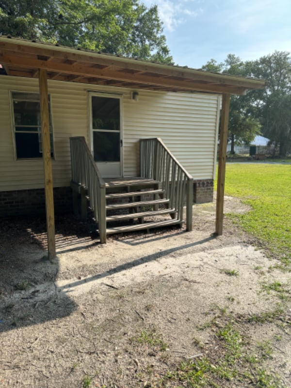 1929 Arthur Lawrence Dr in McClellanville, SC - Foto de edificio - Building Photo