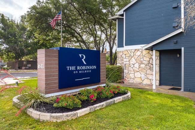 The Robinson on Melrose in Austin, TX - Building Photo - Building Photo