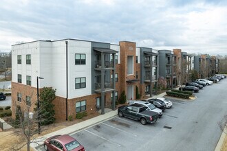 Bldg 1 in Simpsonville, SC - Building Photo - Building Photo