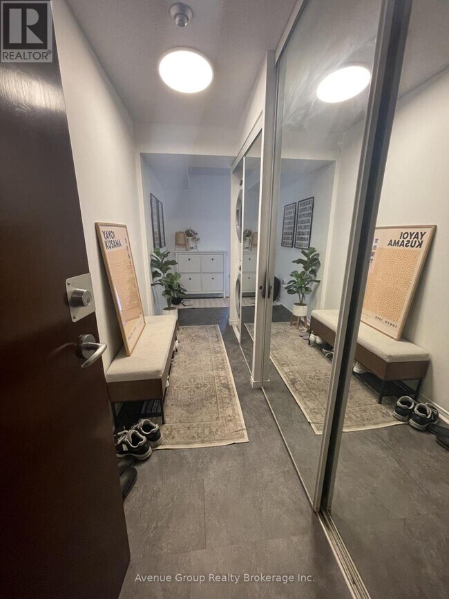 750 Bay St. in Toronto, ON - Building Photo - Building Photo