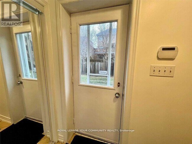 173 Jeanne Dr in Vaughan, ON - Building Photo - Building Photo