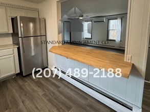 8 Elm St in Fairfield, ME - Building Photo - Building Photo