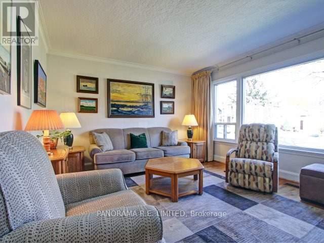 34 Agar Crescent in Toronto, ON - Building Photo - Building Photo