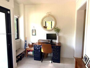 5827 SW 29th St in Miami, FL - Building Photo - Building Photo