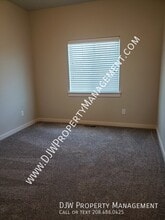 324 E 3rd St in Meridian, ID - Building Photo - Building Photo