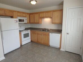 43 Wolf Creek Ln in Lillington, NC - Building Photo - Building Photo