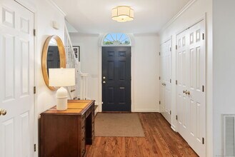 12 Bailey Ave in Darien, CT - Building Photo - Building Photo