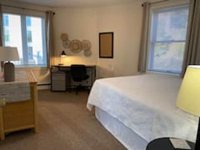 20 Crescent St NE in Grand Rapids, MI - Foto de edificio - Building Photo