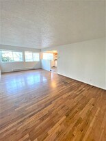 1840 N Killingsworth St, Unit 9