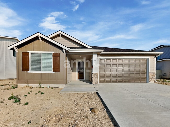 941 N Rivermist Pl