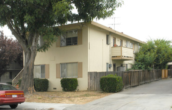 912 Del Mar Ave in San Jose, CA - Building Photo - Building Photo