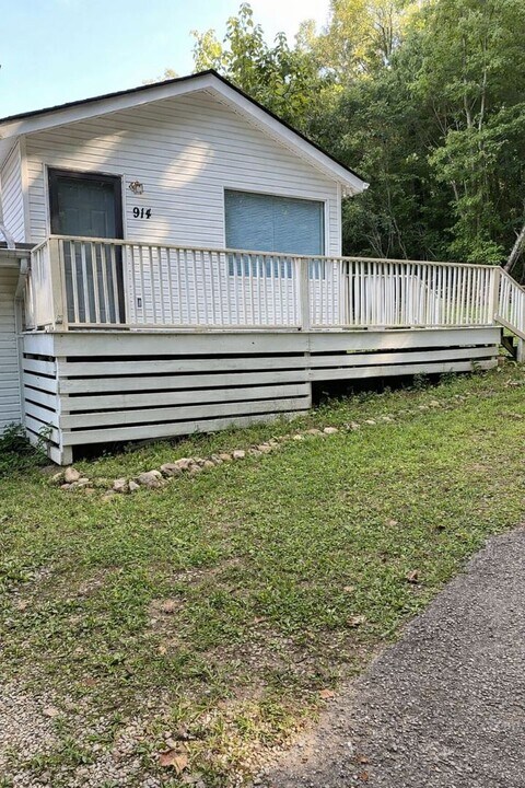 914 N Church St in Morristown, TN - Foto de edificio