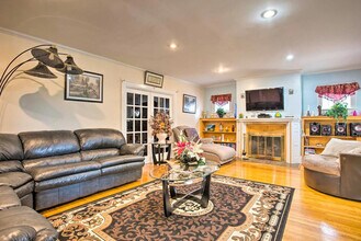 52 Lewis Pkwy in Yonkers, NY - Building Photo - Building Photo